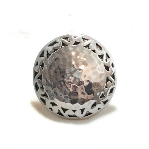 Hammered Metal Dome Ring Size 6.5 Silver Tone Wide Band Large Shield - Picture 4 of 14